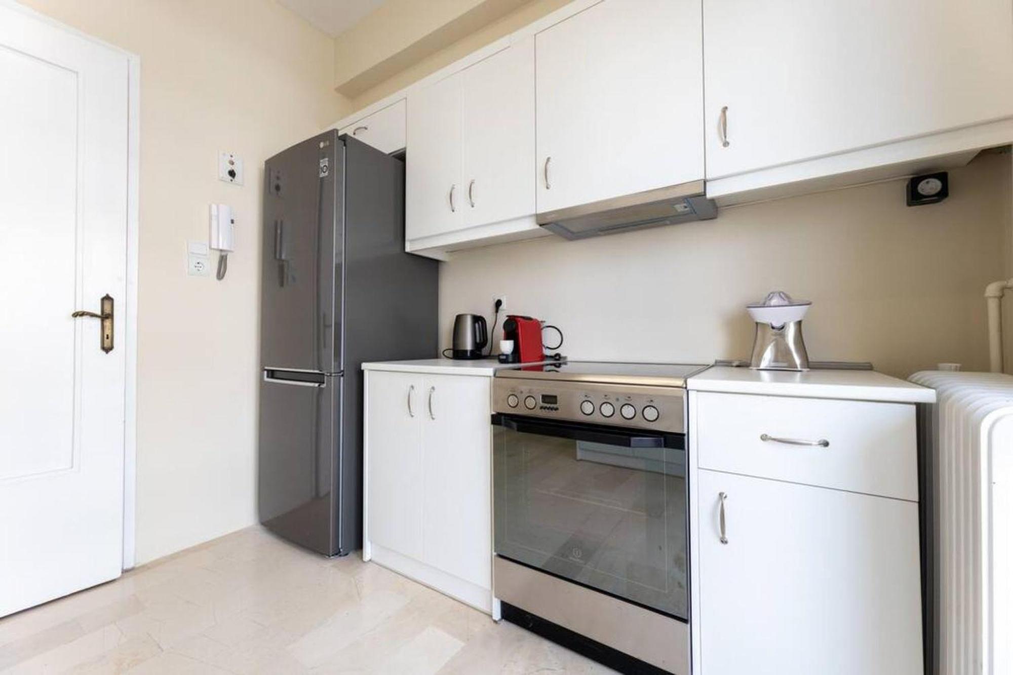 אתונה Amfitritis Family Lux Apartment At Palaio Faliro מראה חיצוני תמונה